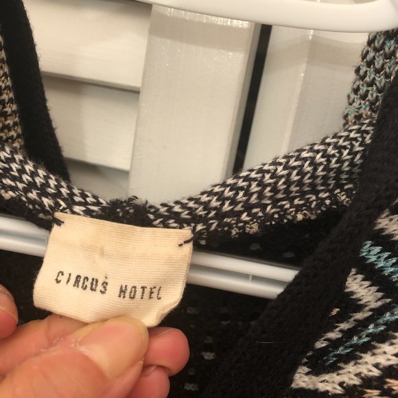 Circus Hotel fuzzy zip up women hooded black knit cardigan, M - Picture 4 of 13